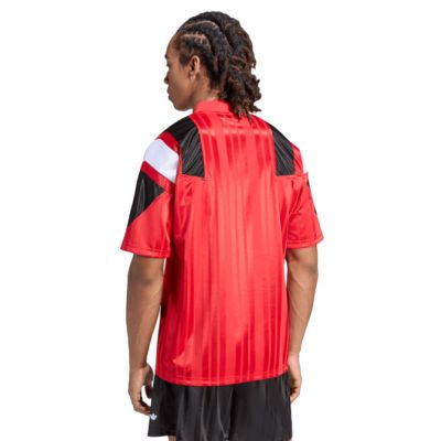 2. adidas Manchester United EQT T-Shirt KH4821