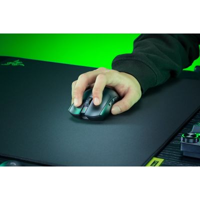 5. Razer Viper V4 Pro Gaming-Maus, kabellos (RF) + USB Typ-C, optisch, 50.000 DPI