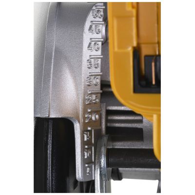 14. Kreissäge ohne Akku und Ladegerät DeWalt DCS391NT (460W; 165mm)