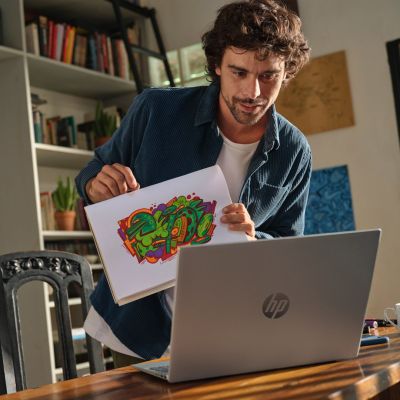 4. HP Pavilion 16-af0016nw Intel® Core™ i5 i5-1334U Laptop, 40,6 cm (16") 2K, 16 GB LPDDR5-SDRAM, 512 GB SSD, Wi-Fi 6E (802.11ax), Windows 11 Home, Silber