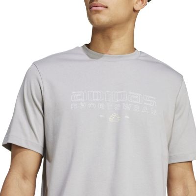 11. adidas Tech Linear Graphic T-Shirt M IY0728