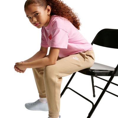 6. Nike Sportswear Club Fleece Beige Kinderhose FD3008 286
