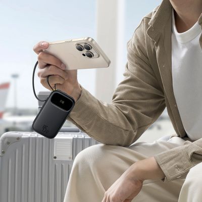 6. Baseus EnerFill FC31 QPow3 10000mAh 45W Powerbank mit Digitalanzeige und 2 integrierten USB-C-Kabeln – Schwarz