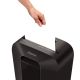 3. Fellowes LX70 Aktenvernichter, 4407501, schwarz, 18 Liter, zerkleinert bis zu 11 A4-Blätter (70 g/m²) gleichzeitig in 4 × 40 mm große Partikel (P-4/T-4), Sicherheitsverriegelung