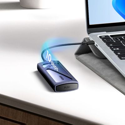 4. Ugreen CM578 15512 Gehäuse für M.2 NVMe 10 Gbit/s Laufwerk – Schwarz + USB-C/USB-A-Kabel + USB-C/USB-C-Kabel