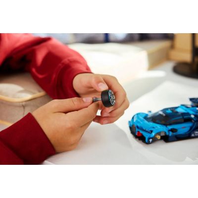 11. LEGO Speed Champions 77253 Bugatti Vision GT