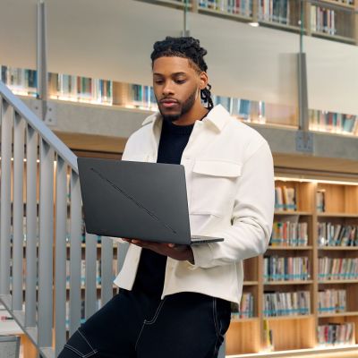 16. ASUS ROG Zephyrus G16 GU605CM-QR027W Ultra 7 255H 16" 2,5K OLED 240Hz 500nits AG 16GB LPDDR5X 7467 SSD1TB GeForce RTX 5060 8GB CAM1080p+IR 90Wh Windows 11 Aluminium Eclipse Gray