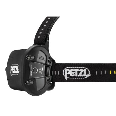 4. Die Petzl Duo S Stirnlampe ist eine extrem leistungsstarke, wasserdichte und wiederaufladbare Stirnlampe mit Petzls FACE2FACE-Blendungsfunktion. 1100 Lumen.