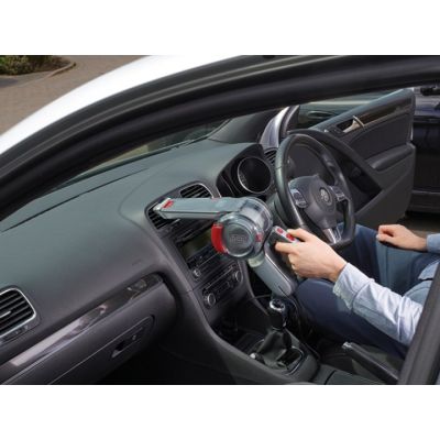 4. 12V Autostaubsauger Black&Decker PV1200AV-XJ