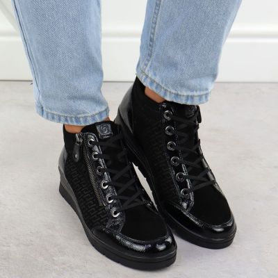 7. Rieker Remonte R0773-05 Schwarze Leder-Keilstiefeletten