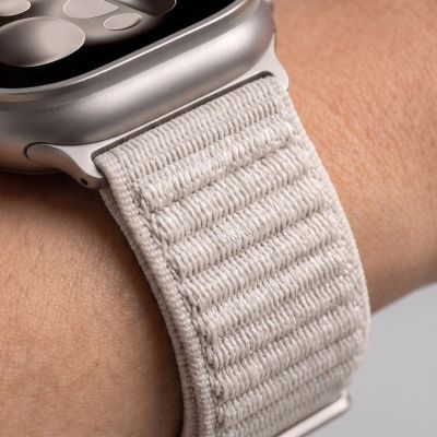 7. Tech-Protect NylonLoop Armband für Apple Watch 40 / 41 / 42 mm – beige