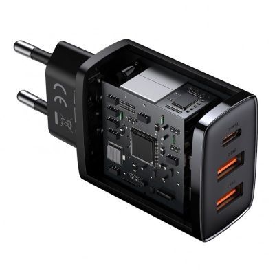 9. BASEUS 2x USB-Wandladegerät, USB-C (Schwarz)