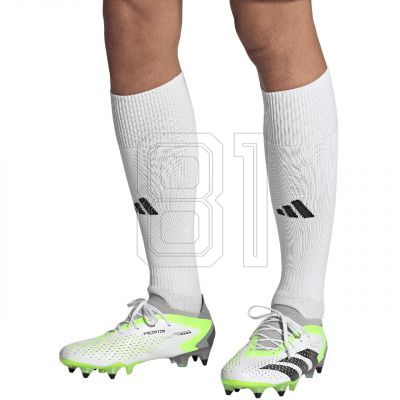 4. Adidas Predator Accuracy.1 Low SG M IF2292 Fußballschuhe