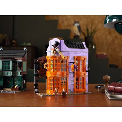 18. LEGO Harry Potter 75978 Winkelgasse
