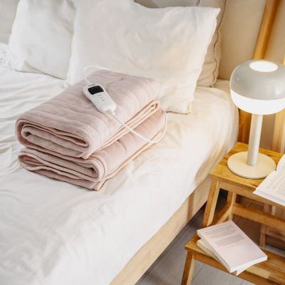 6. ADLER AD 7443 elektrische Heizdecke