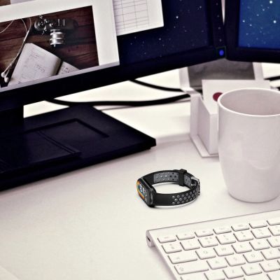 5. Tech-Protect IconBand Air Strap für Xiaomi Smart Band 8 / 9 / 10 / NFC - Schwarz und Rot