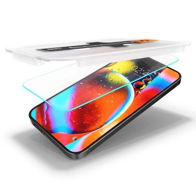 14. Spigen Glas.tR EZ Fit Panzerglas für iPhone 13 / 13 Pro / 14 / 16e / 17e - 2 Stück.
