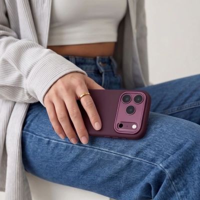 6. Tech-Protect Uniq MagSafe CC Hülle für iPhone 18 Pro Max / 17 Pro Max - bordeauxrot