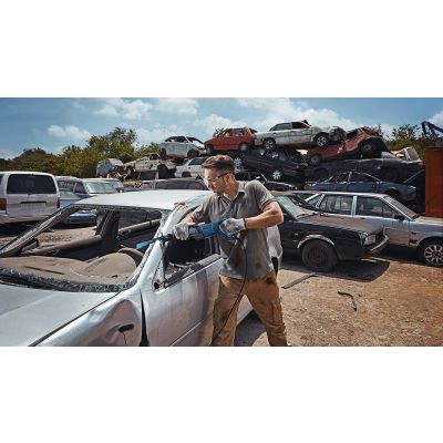 2. BOSCH Säbelsäge 1200W GSA 120