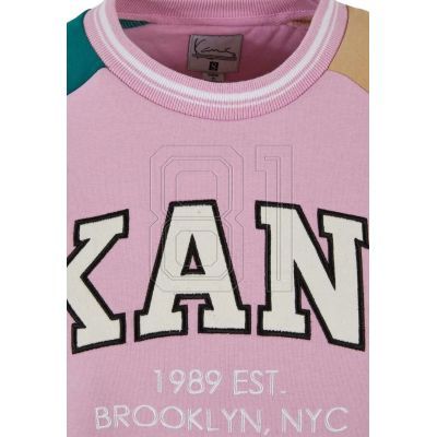 8. Karl Kani Serif Block College Rundhals-T-Shirt W 6120154