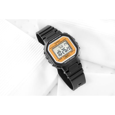 5. Damenuhr CASIO LA-20WH-9ADF + Box
