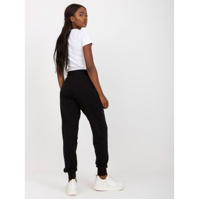 3. Schwarze Basic-Jogginghose mit Taschen (B-005.11X)