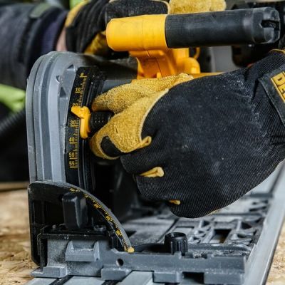 4. FLEXVOLT Aku 54V DCS520T2 DEWALT Kreissäge