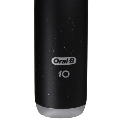 9. Oral-B iO Series 10 Cosmic Black Zahnbürste
