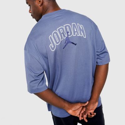 2. Air Jordan Brooklyn Arch Logo T-Shirt für Herren, Blau - II2344-410