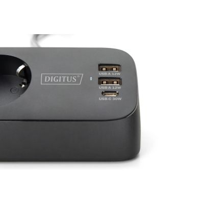 26. Digitus 3-fach-Steckdosenleiste fürs Büro mit 2 USB-A- und 1 USB-C-Anschluss, Schwarz