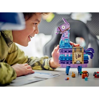 6. LEGO FORTNITE 77071 Versorgungs-Lama
