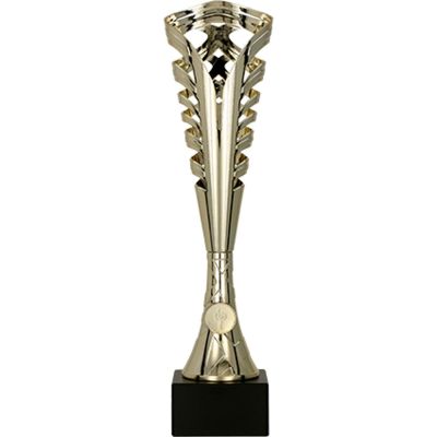 5. Goldener Plastikbecher