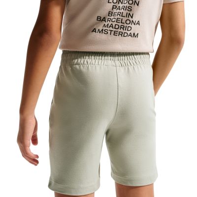 2. Nike Sportswear Club Kindershorts Hellgrün FZ5512 304