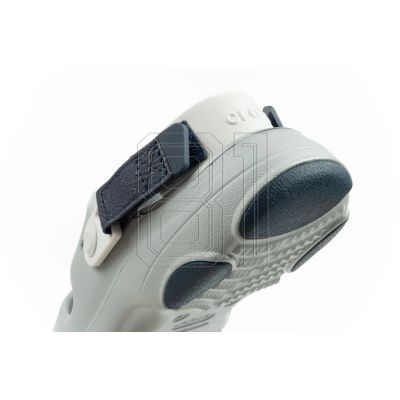 7. Crocs Classic All Terain M 207711-007 Sandalen
