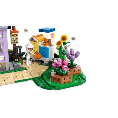 5. LEGO FRIENDS 42669 Imkerhaus und Blumengarten