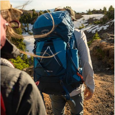 7. Osprey Atmos AG LT 50 Trekkingrucksack Schwarz S/M