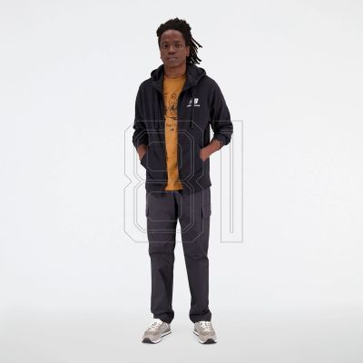 5. New Balance Essentials Stacked Logo Fren BK M MJ31536BK Sweatshirt