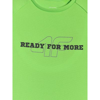 7. Schnelltrocknendes Sport-T-Shirt für Jungen 4F 4FJRSS26TFTSM2391-45S
