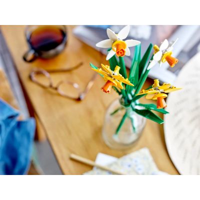 5. LEGO Botanik 40747 Narzissen