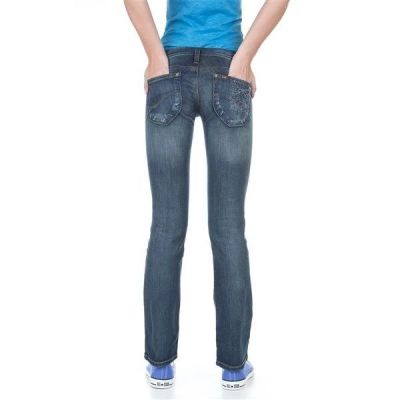 7. Lee Lynn L38418HD