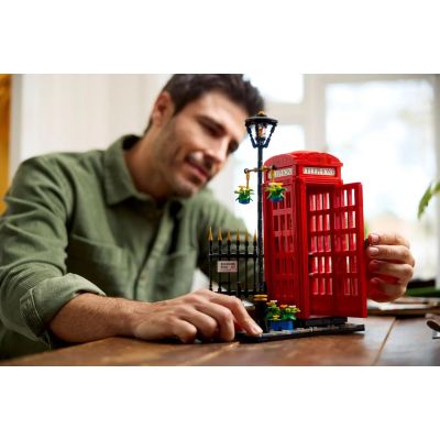10. Lego 21347 Ideas - Rote Londoner Telefonzelle
