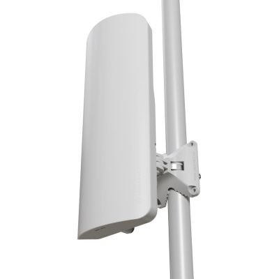 8. Mikrotik mANTBox ax 15s Weiß PoE-Unterstützung