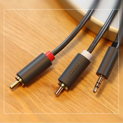 11. Ugreen AV102 10772 Kabel 3,5 mm Miniklinke (männlich) / 2RCA (männlich) 1 m – grau