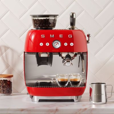 21. Smeg EGF03RDEU Kaffeemaschine, manuelle Espressomaschine, 2,4 l