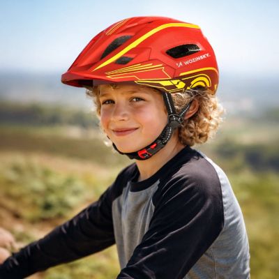 9. Wozinsky Kinder-Integralhelm mit USB-Rücklicht, Größe S – Rot und Gelb