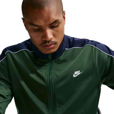 4. Nike Sportswear Club Herren-Trainingsanzug Grün HV1444 324