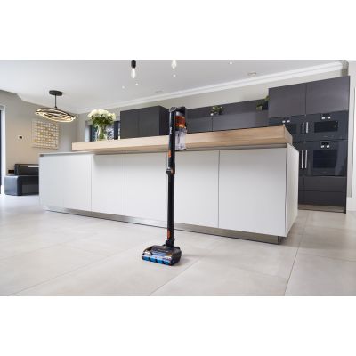 23. SHARK Staubsauger IZ300EU