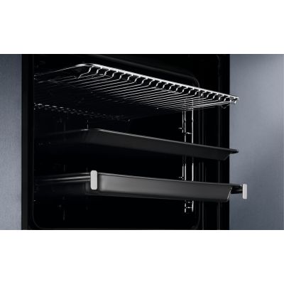 8. ELECTROLUX EOF5C50BZ Backofen