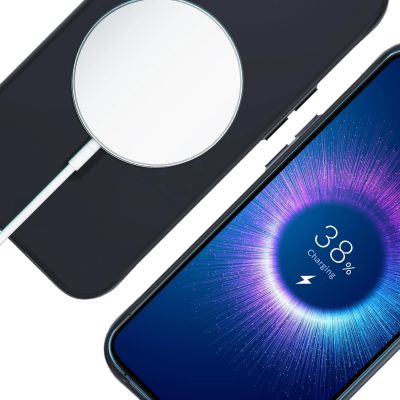 2. 3mk Smoke MagCase Hülle mit MagSafe für iPhone 13 / 14 – durchscheinend