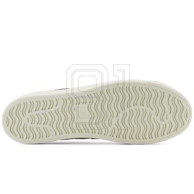 4. New Balance unisex BB100LBK shoes